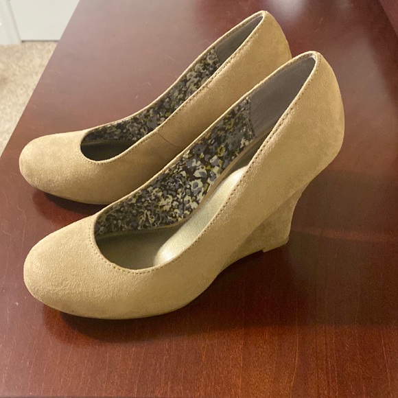 Tan Wedge Suede Heels - Picture 1 of 4